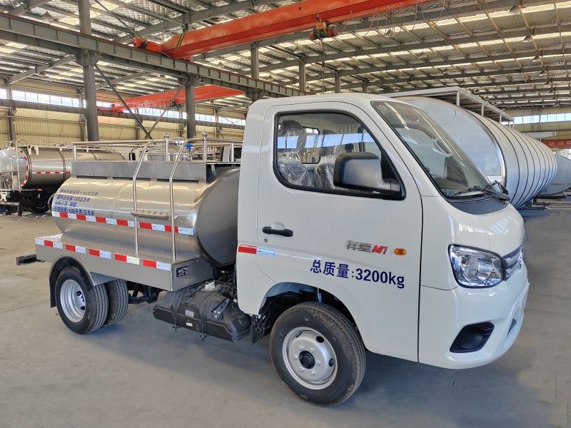 微型2桥鲜奶运输车（1.3立方）